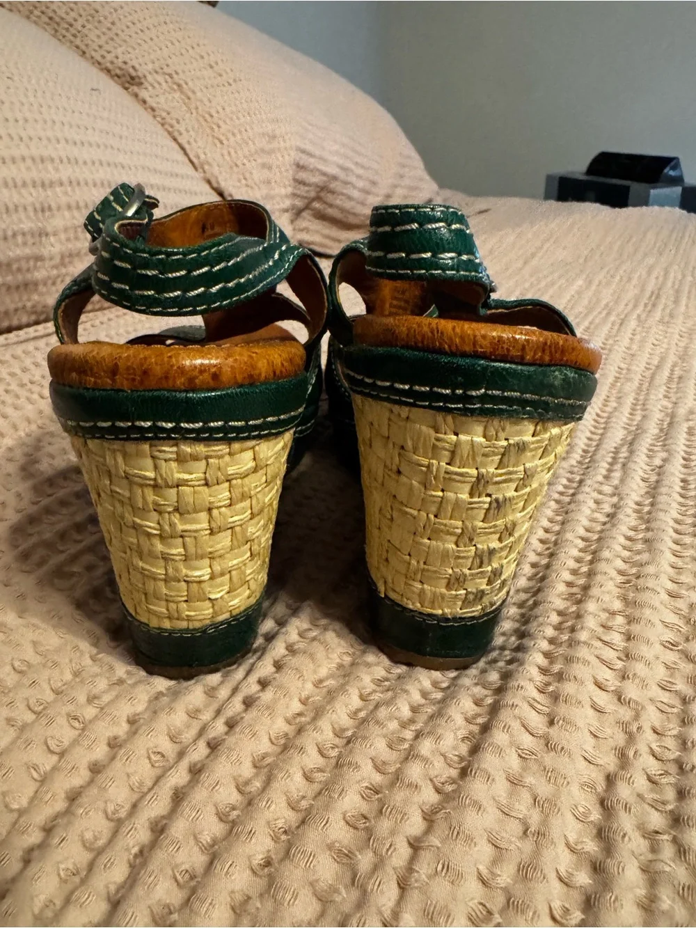 Naya Green Leather Wedge Sandals - Women 9.5